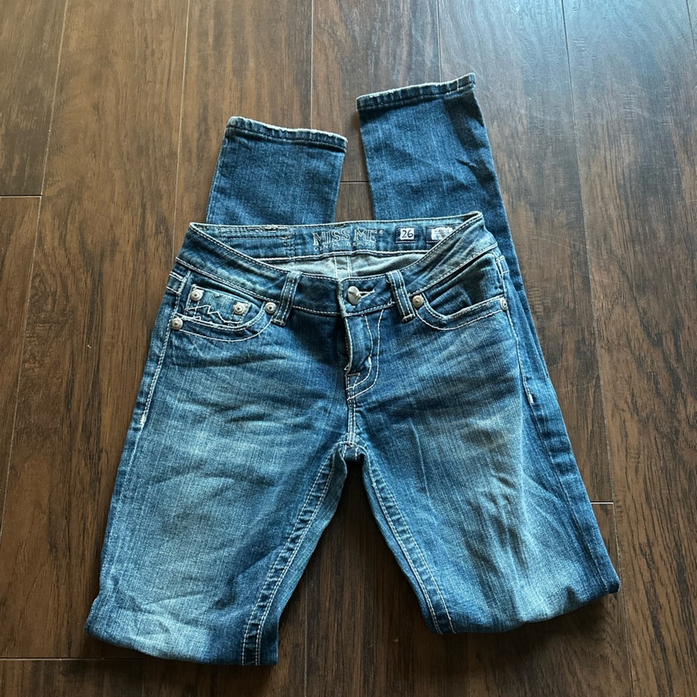 26” Miss Me skinny jeans